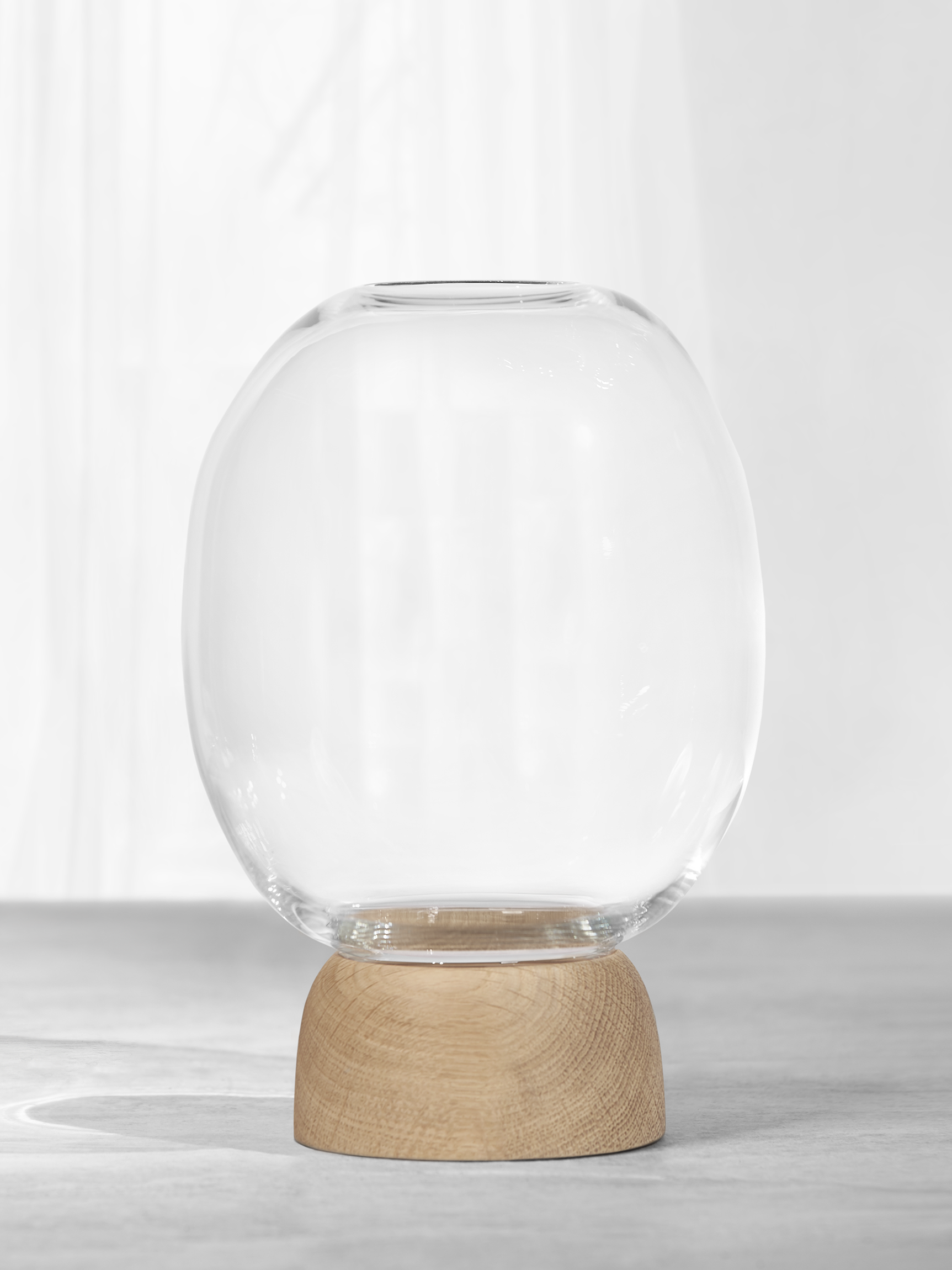 ChiCura Living, Art & Frames Morchella Vase Oak/Clear Glass, h. 27 cm Living / Containers & Vases Oak / Clear