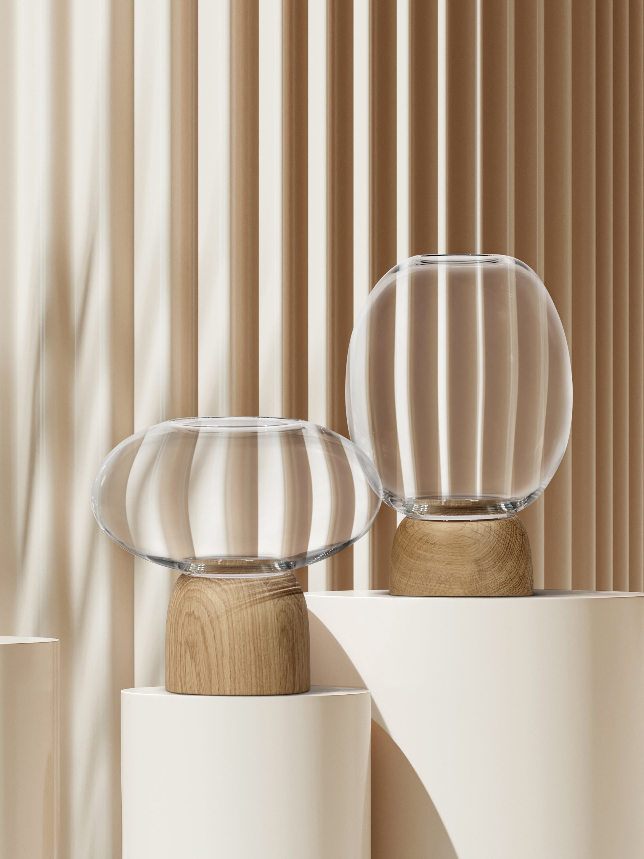 ChiCura Living, Art & Frames Porcini Vase Black/Clear Glass, h. 22 cm Living / Containers & Vases Black / Clear