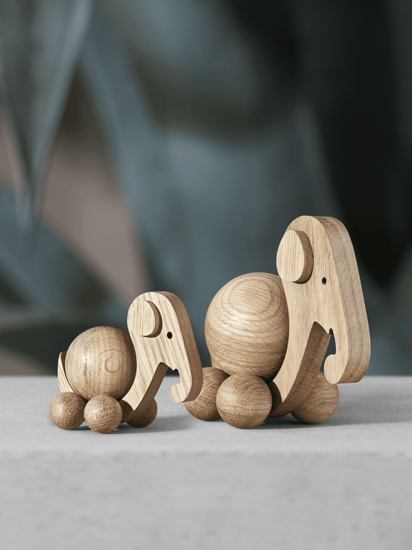 ChiCura Aps Spinning Elephant - Medium Living / Wooden Figures Oak