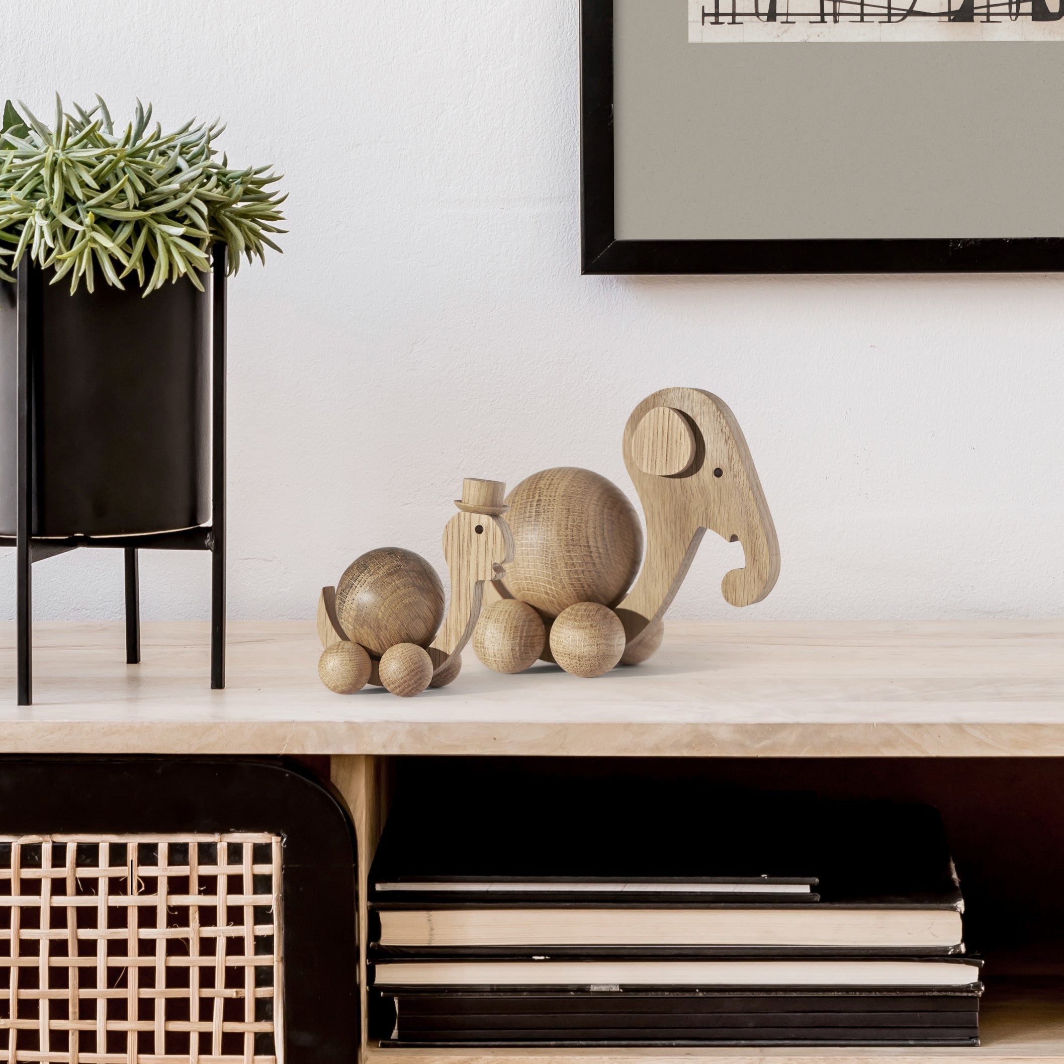 ChiCura Living, Art & Frames Spinning Elephant - Medium Living / Wooden Figures Oak