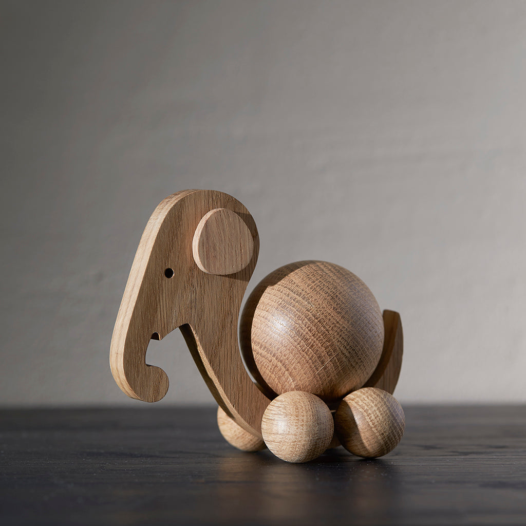 ChiCura Living, Art & Frames Spinning Elephant - Medium Living / Wooden Figures Oak