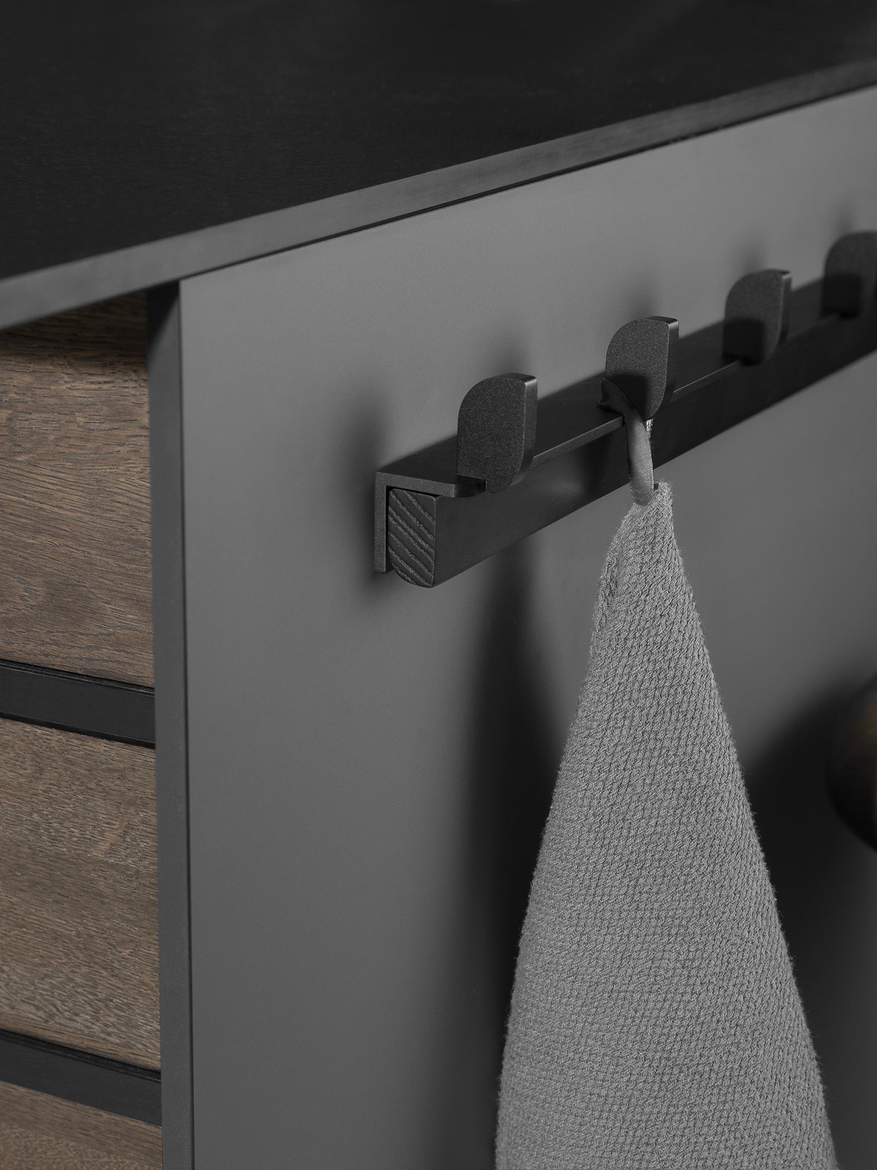 ChiCura Living, Art & Frames Tabula Knagerække Sort - 45 cm Living / Shelves Black