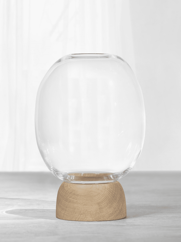 ChiCura Aps Morchella Vase Oak/Clear Glass, h. 27 cm Living / Containers & Vases Oak / Clear