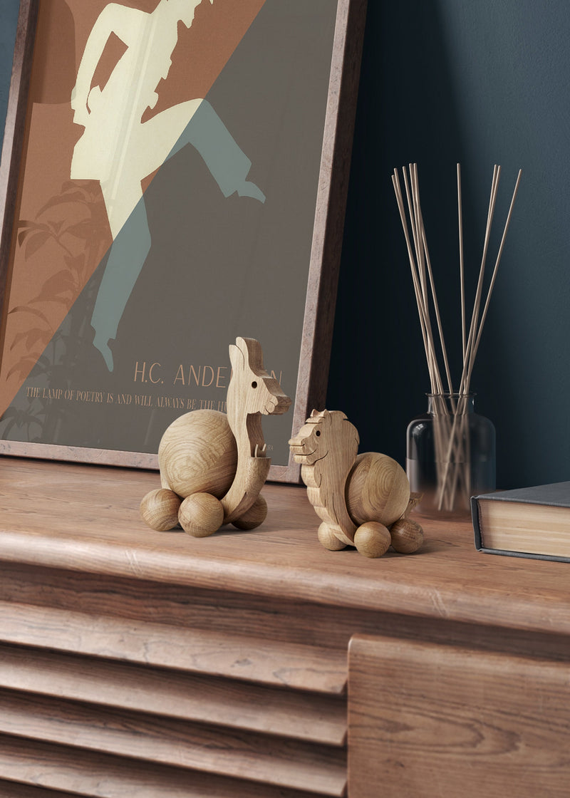 ChiCura Aps Spinning Swan - Medium Living / Wooden Figures Oak